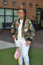 Load image into Gallery viewer, Camoflauge Jacket
